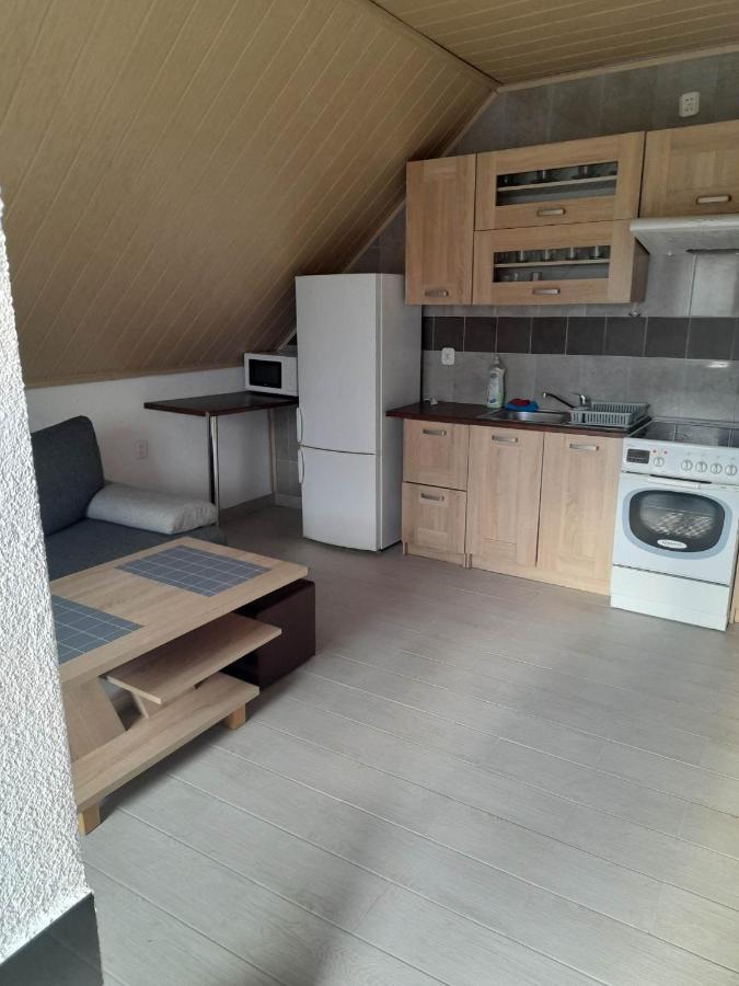 Mieszkanie B Lowiczki Zator Bagian luar foto